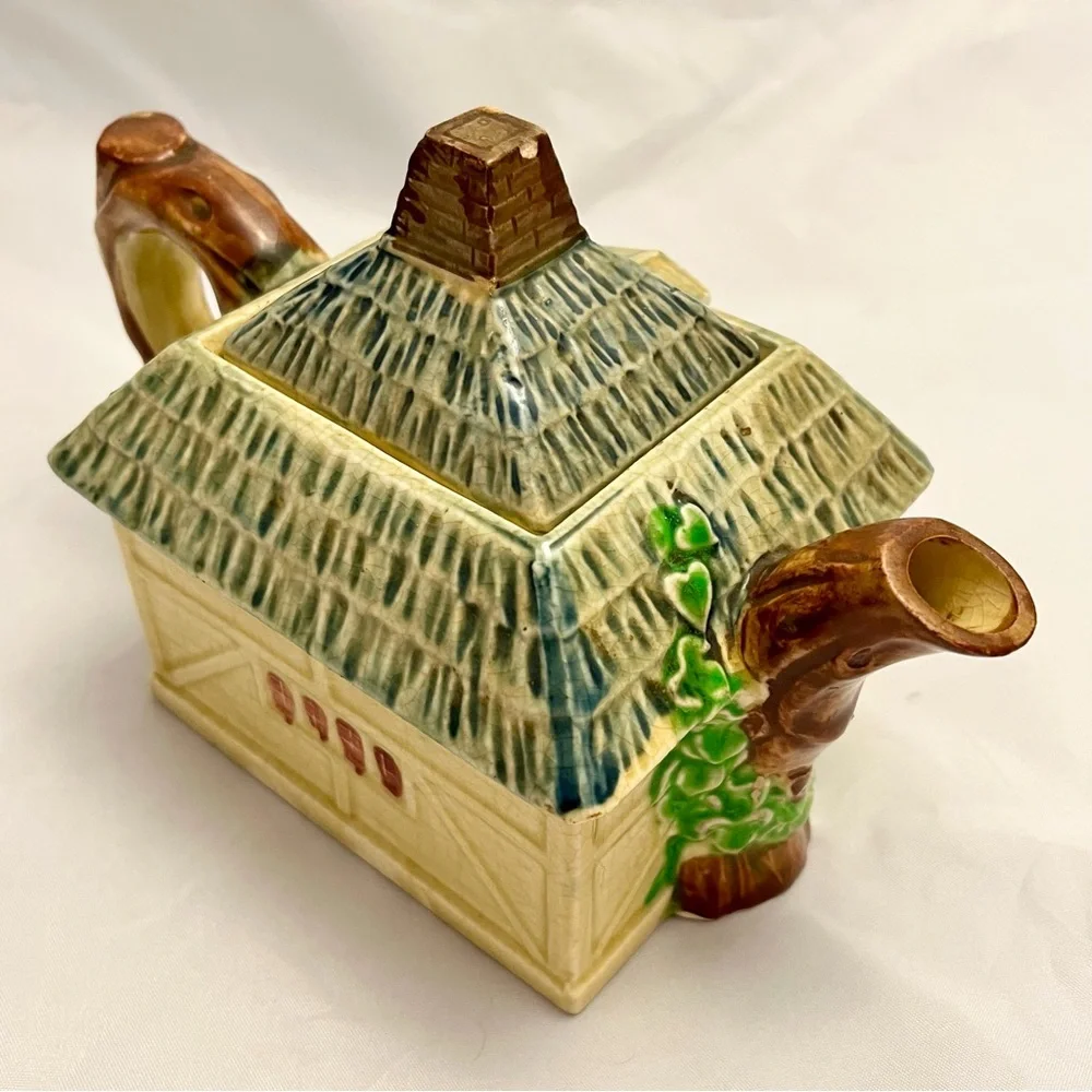 Small English Cottage Inspired Glazed Ceramic Lidded Teapot, Vintage GUC